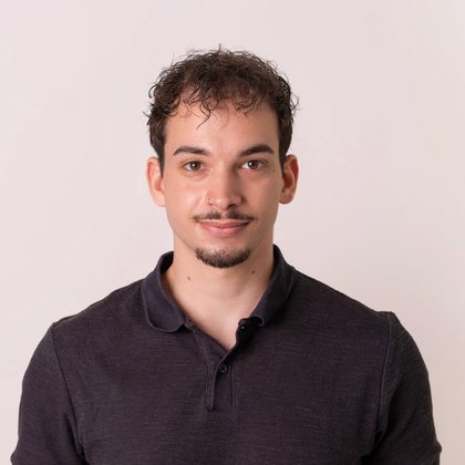 Ο Γιώργος Πετράκης, ιδρυτής του Efaeto
